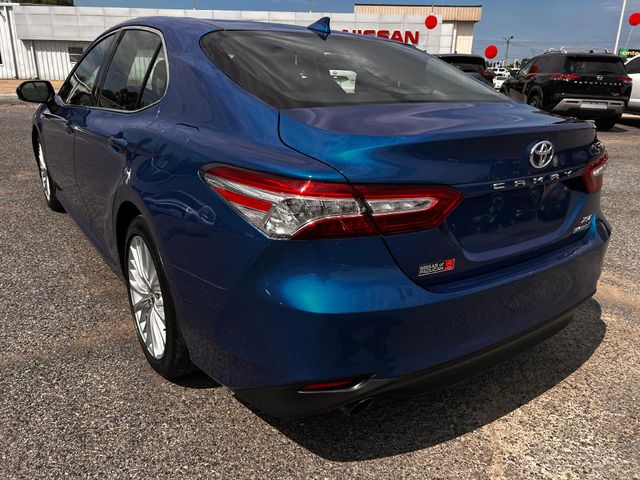 2020 Toyota Camry Hybrid XLE