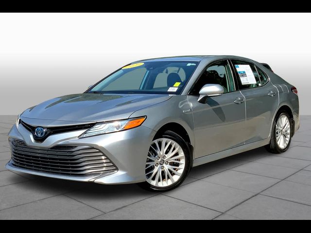 2020 Toyota Camry Hybrid XLE