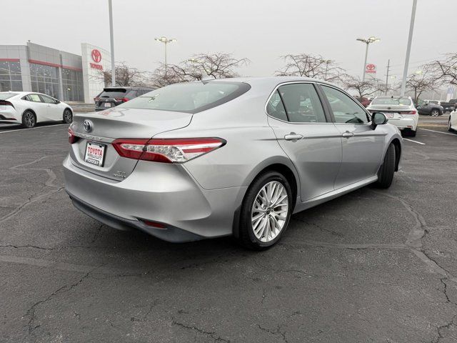 2020 Toyota Camry Hybrid XLE