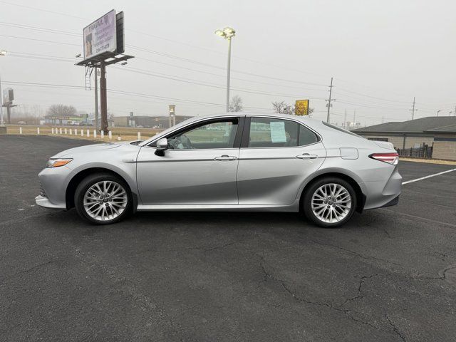 2020 Toyota Camry Hybrid XLE