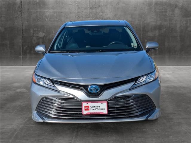 2020 Toyota Camry Hybrid XLE