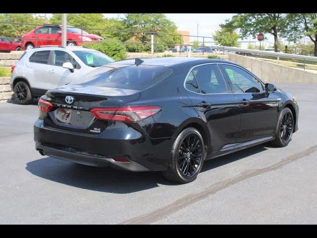 2020 Toyota Camry Hybrid XLE