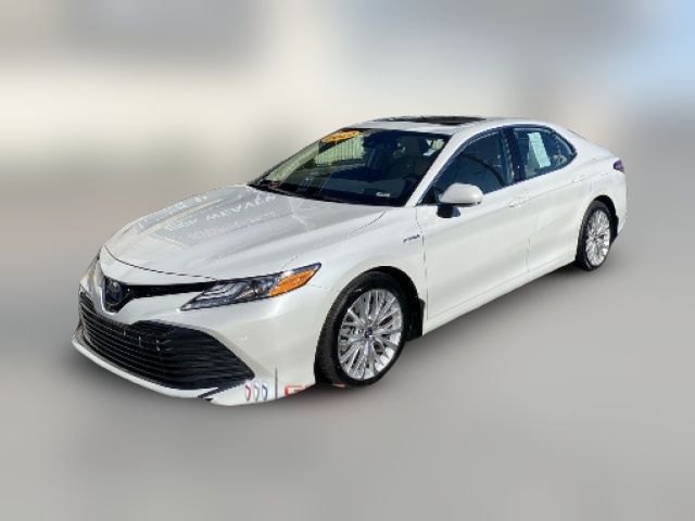 2020 Toyota Camry Hybrid XLE