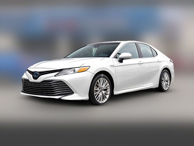 2020 Toyota Camry Hybrid XLE