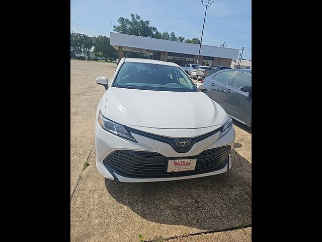 2020 Toyota Camry LE