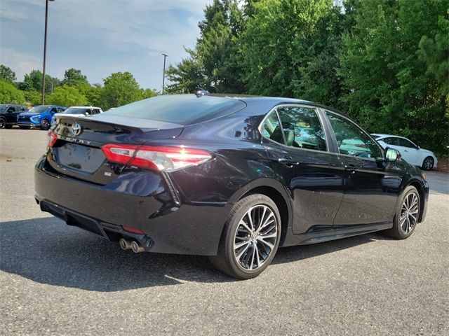 2020 Toyota Camry SE