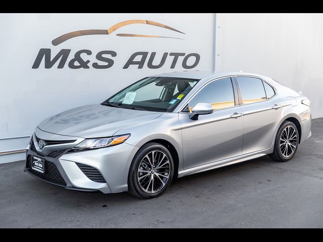 2020 Toyota Camry SE