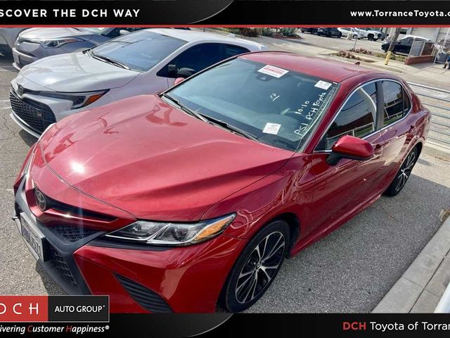 2020 Toyota Camry SE