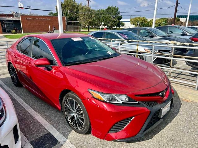 2020 Toyota Camry SE