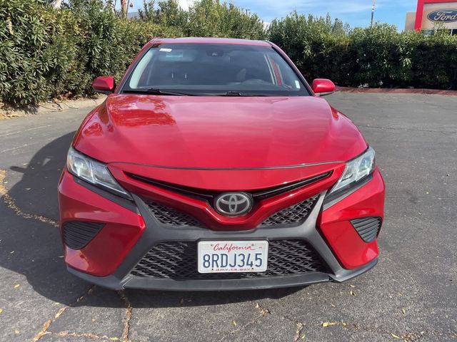 2020 Toyota Camry SE