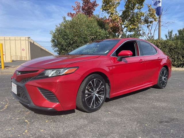 2020 Toyota Camry SE