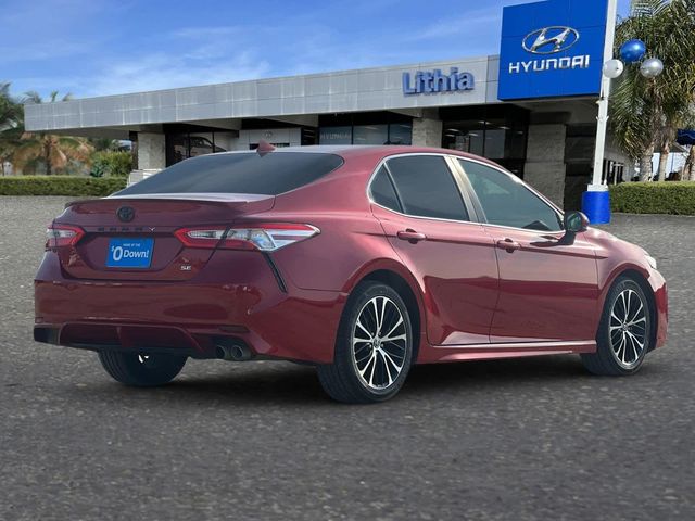 2020 Toyota Camry SE