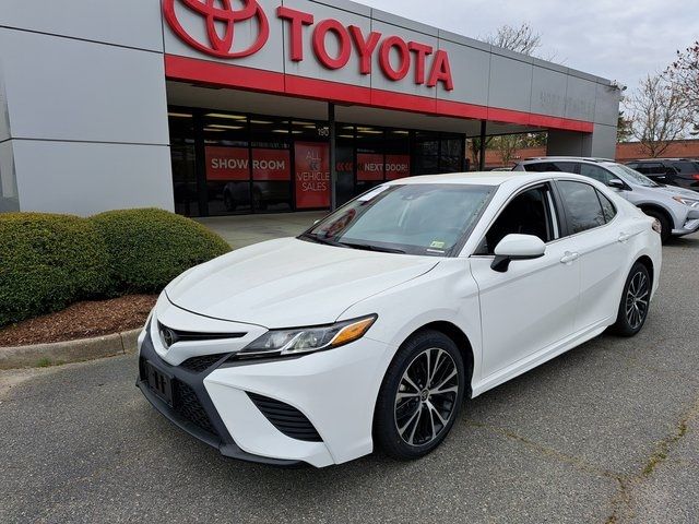 2020 Toyota Camry SE