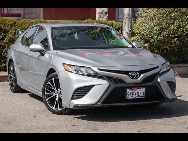 2020 Toyota Camry SE