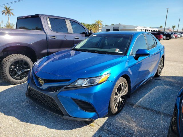 2020 Toyota Camry SE