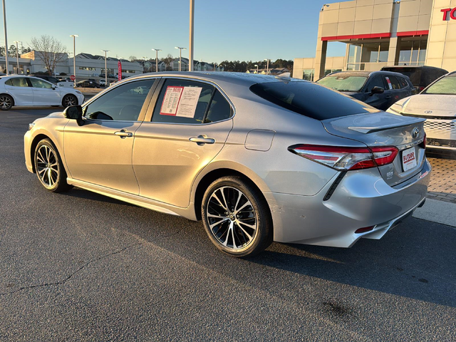 2020 Toyota Camry SE