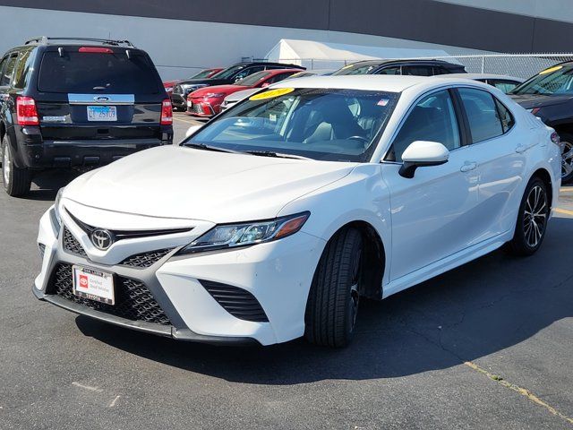 2020 Toyota Camry SE