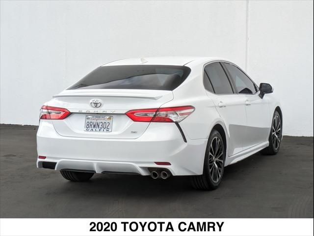 2020 Toyota Camry SE