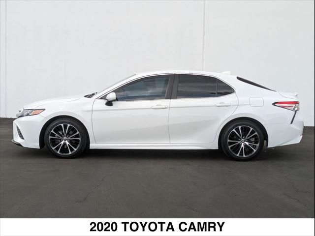 2020 Toyota Camry SE