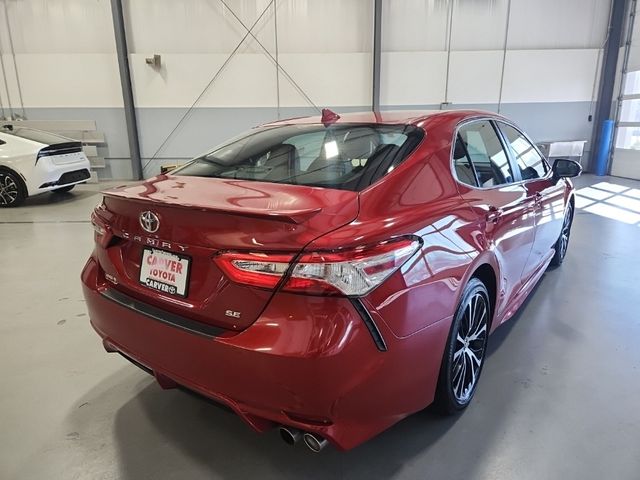 2020 Toyota Camry SE