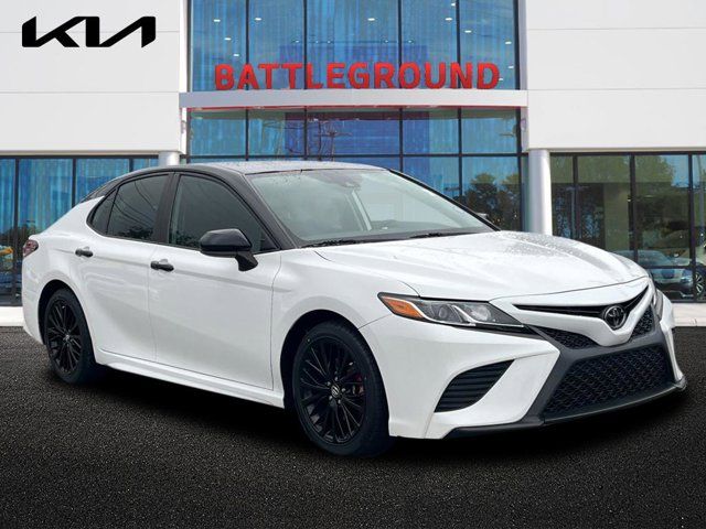 2020 Toyota Camry SE