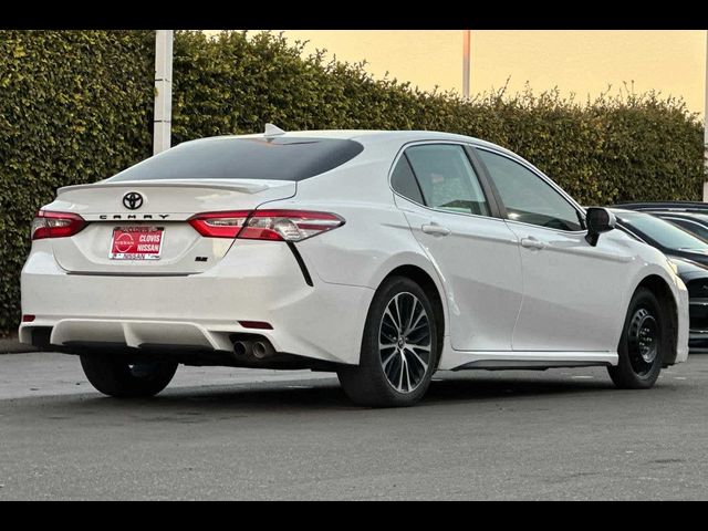 2020 Toyota Camry SE