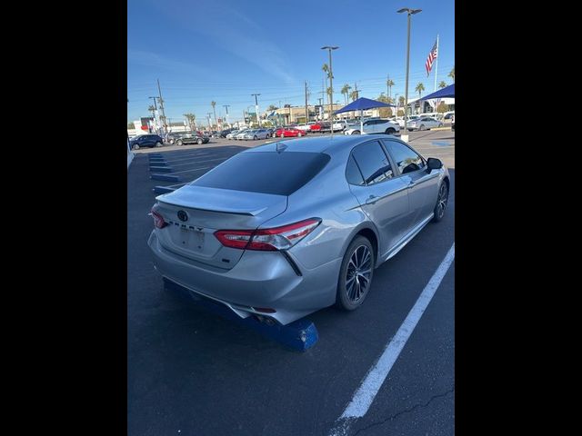 2020 Toyota Camry SE