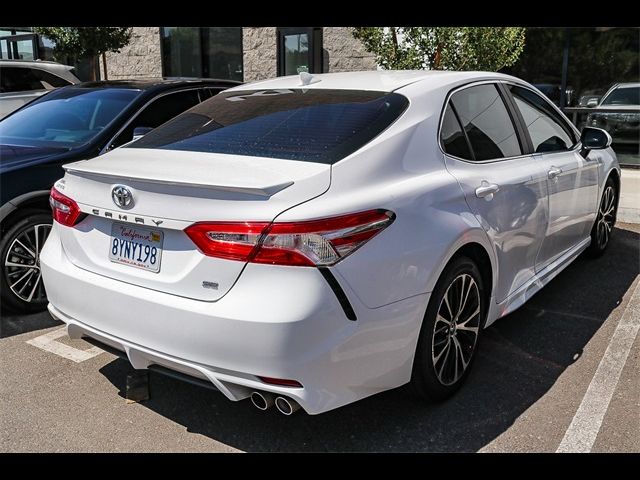 2020 Toyota Camry SE