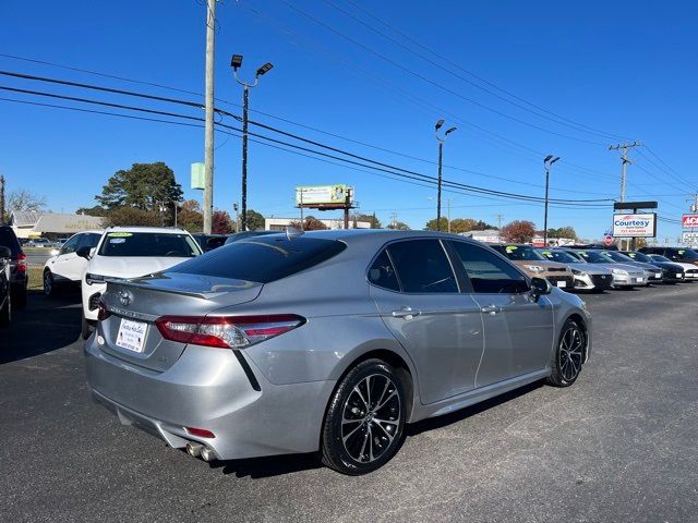 2020 Toyota Camry SE