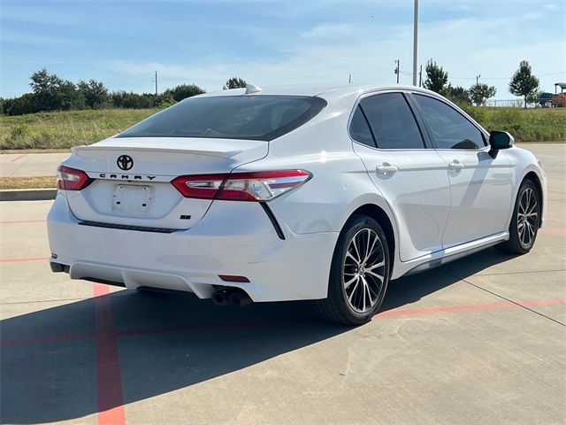 2020 Toyota Camry SE