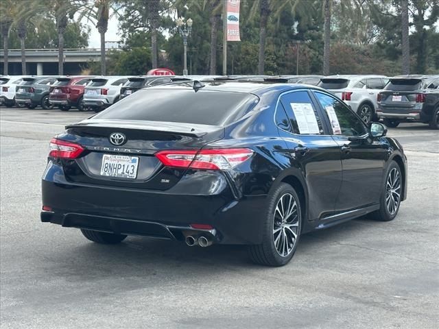 2020 Toyota Camry SE