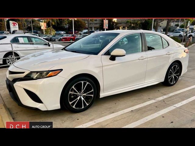 2020 Toyota Camry SE