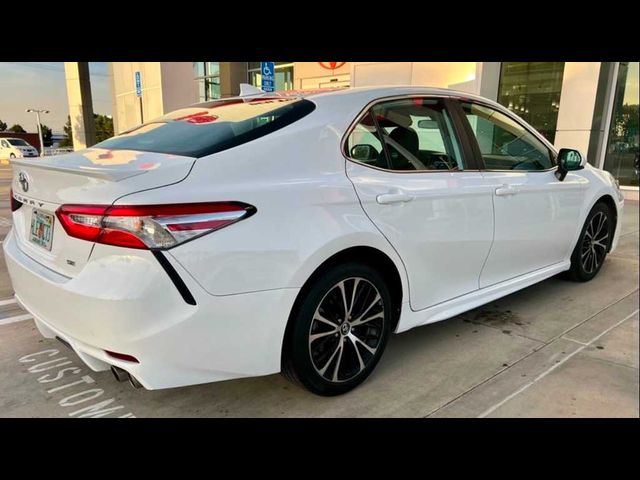 2020 Toyota Camry SE