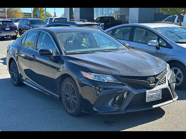 2020 Toyota Camry SE