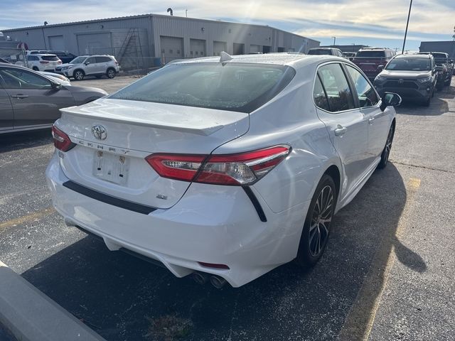 2020 Toyota Camry SE