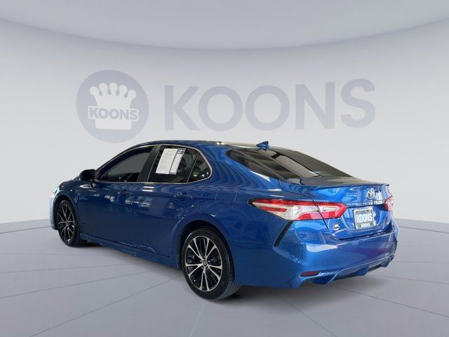 2020 Toyota Camry SE