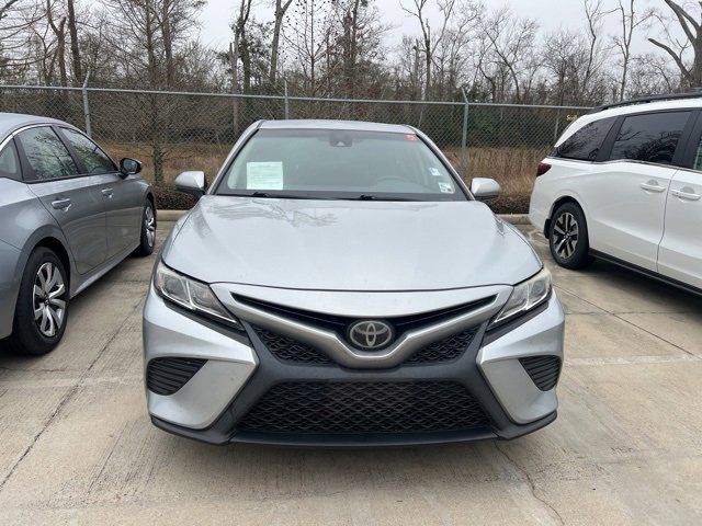 2020 Toyota Camry SE