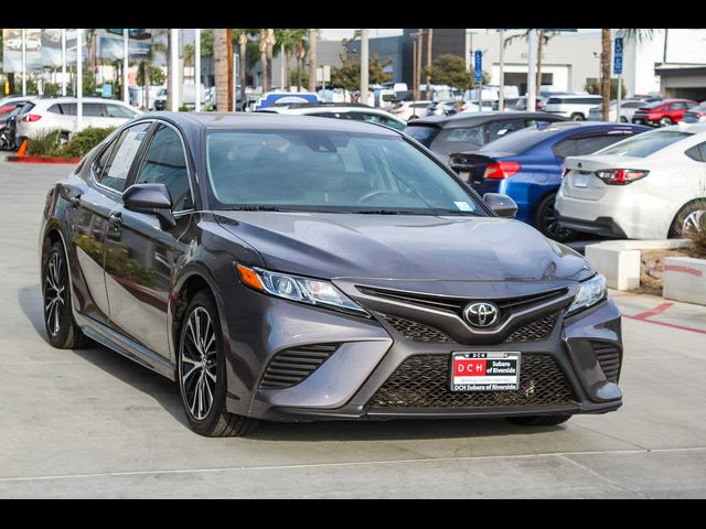 2020 Toyota Camry SE