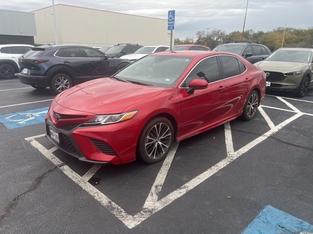 2020 Toyota Camry SE