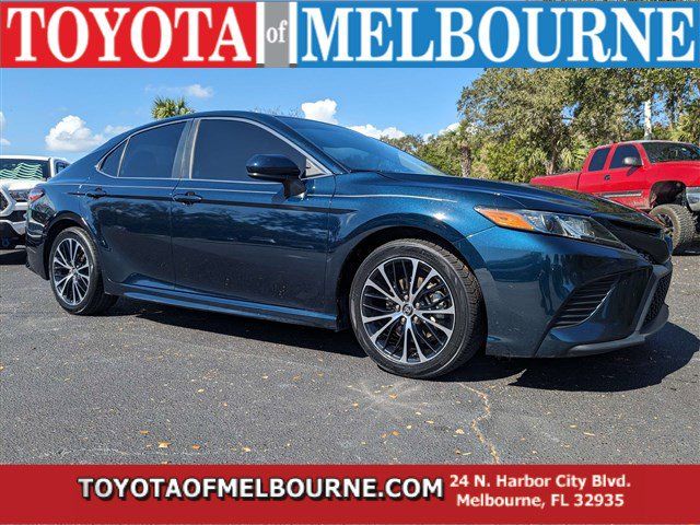 2020 Toyota Camry SE