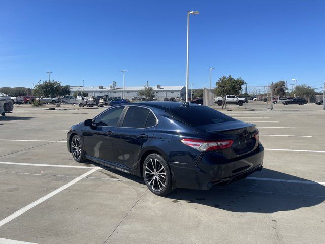 2020 Toyota Camry SE