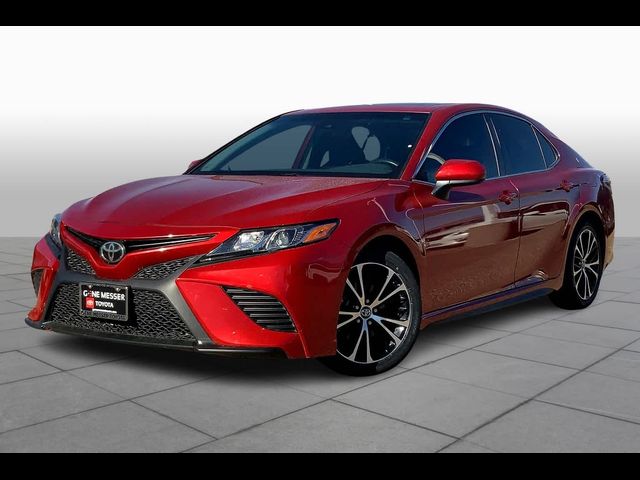 2020 Toyota Camry SE