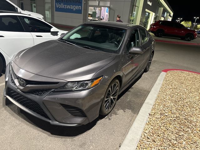 2020 Toyota Camry SE