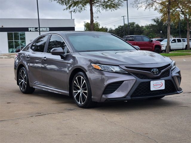 2020 Toyota Camry SE