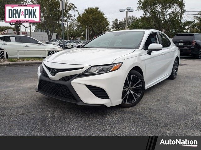 2020 Toyota Camry SE