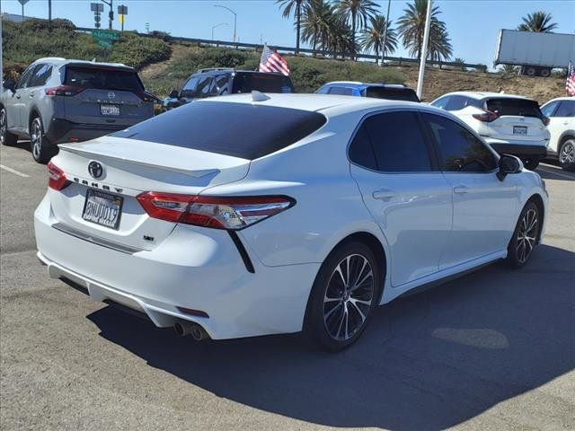 2020 Toyota Camry SE