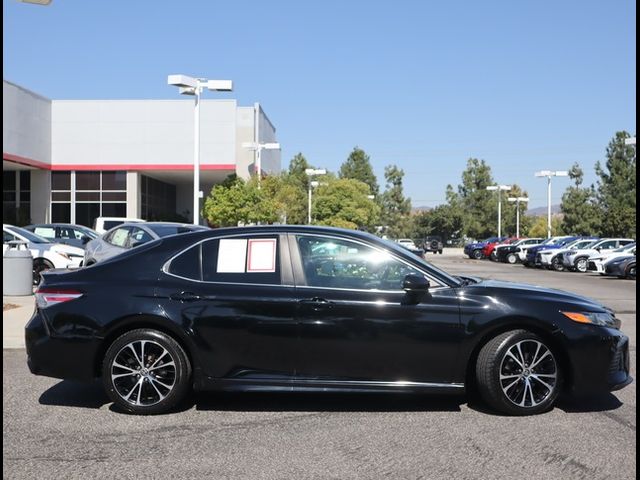 2020 Toyota Camry SE