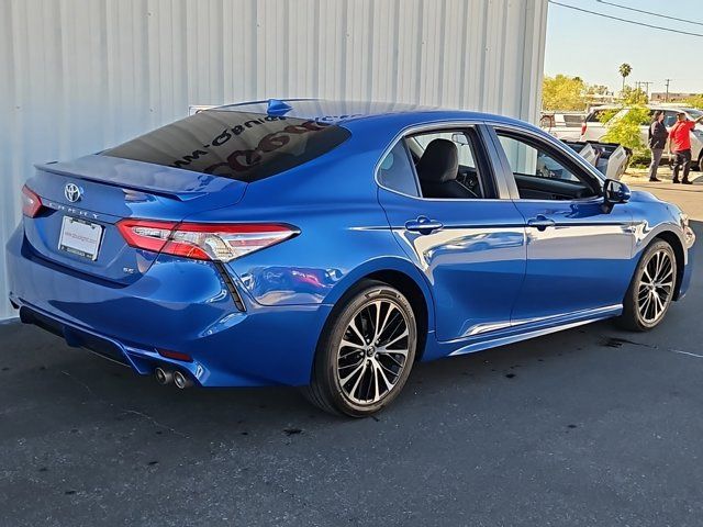 2020 Toyota Camry SE