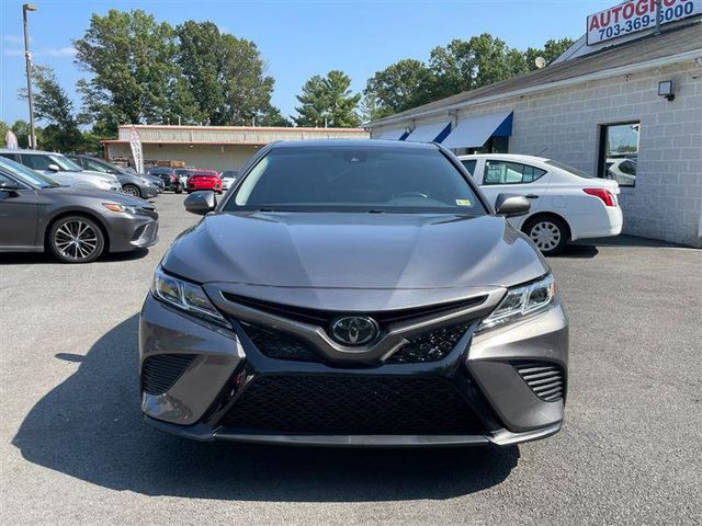2020 Toyota Camry SE