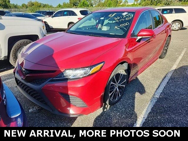 2020 Toyota Camry SE